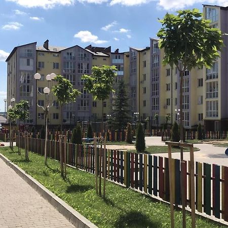 Новые Апартаменты В Жк Барский Yakushintsy Luaran gambar
